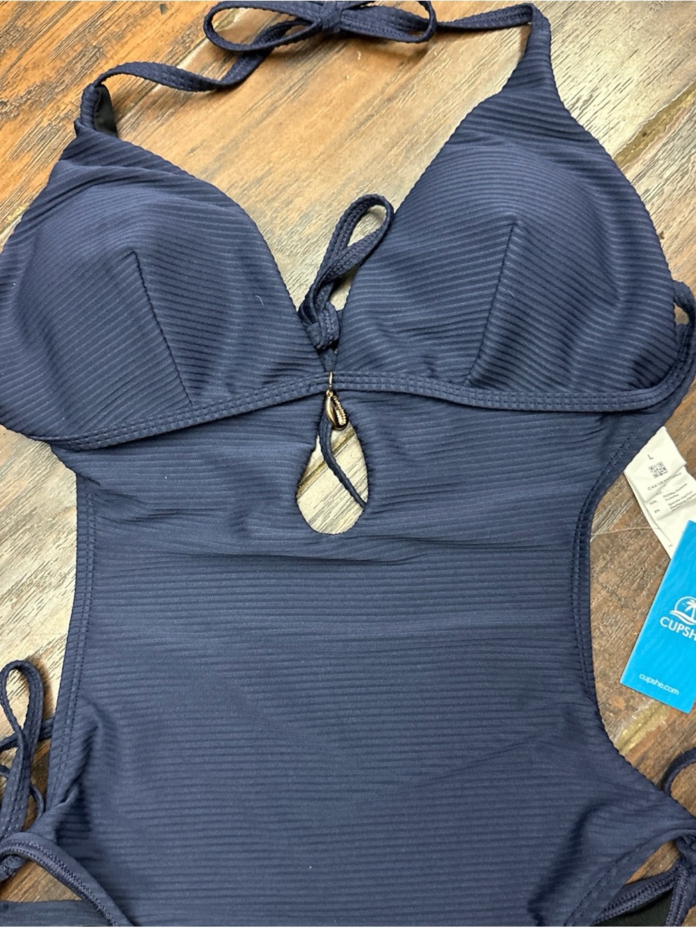 CUPSHE Women's One Piece Swimsuit Bathing Suit Halter Cutout <<<<332>>> - Picture 5 of 7